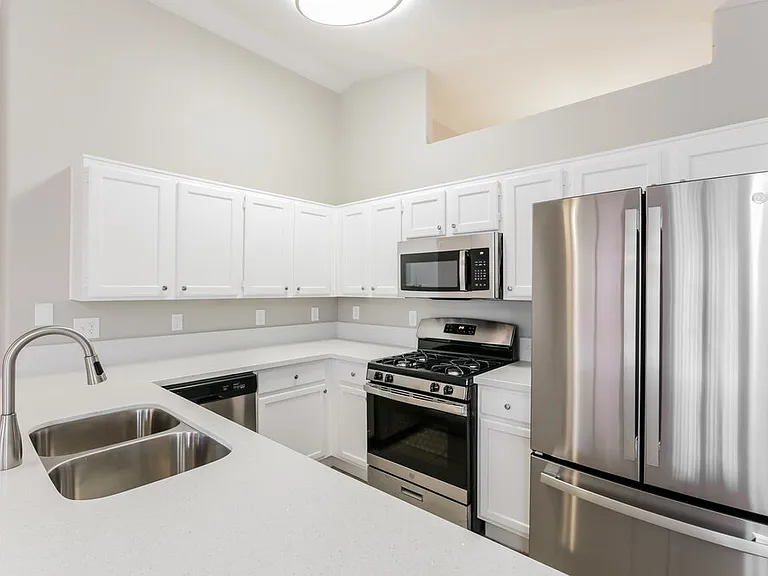 7113 Junction Village Ave — Photo 7