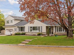 4005 Wood End Dr, Edina, MN 55424