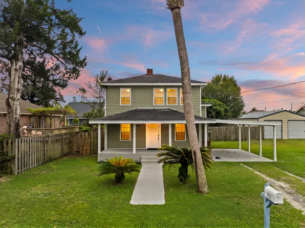705 W 4th St, Lynn Haven, FL 32444