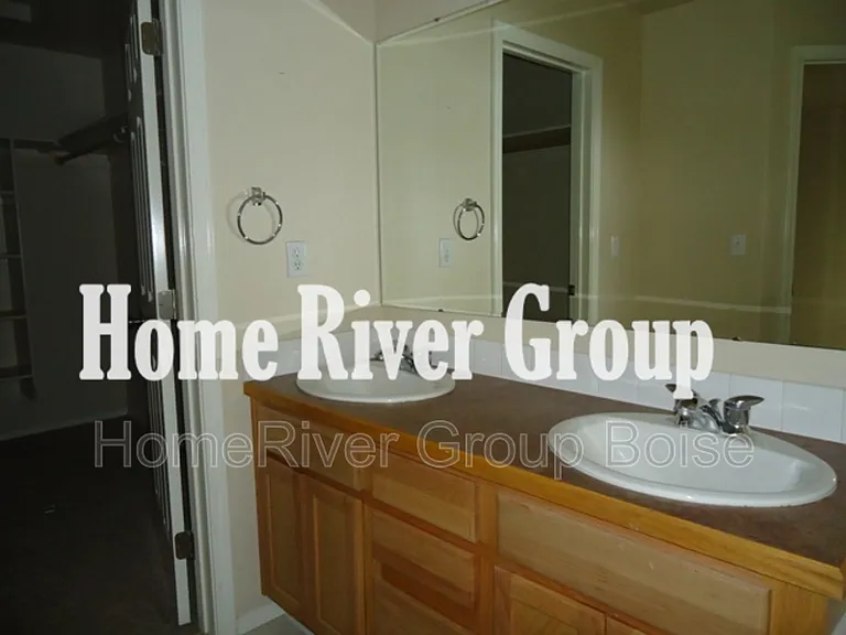 378 E Washakie St — Photo 12