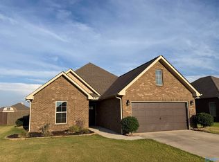 17462 Fieldway Cir NW, Harvest, AL 35749