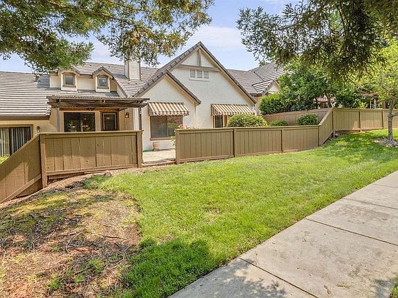 5th image of 7663 Helmsdale Dr