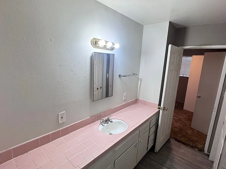 1808 Fairfield Ave — Photo 23