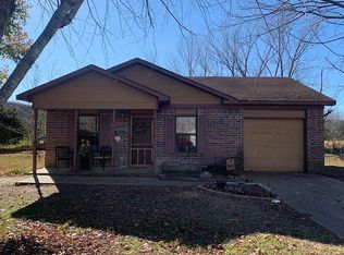 1359 Walnut Pl, Elkins, AR 72727