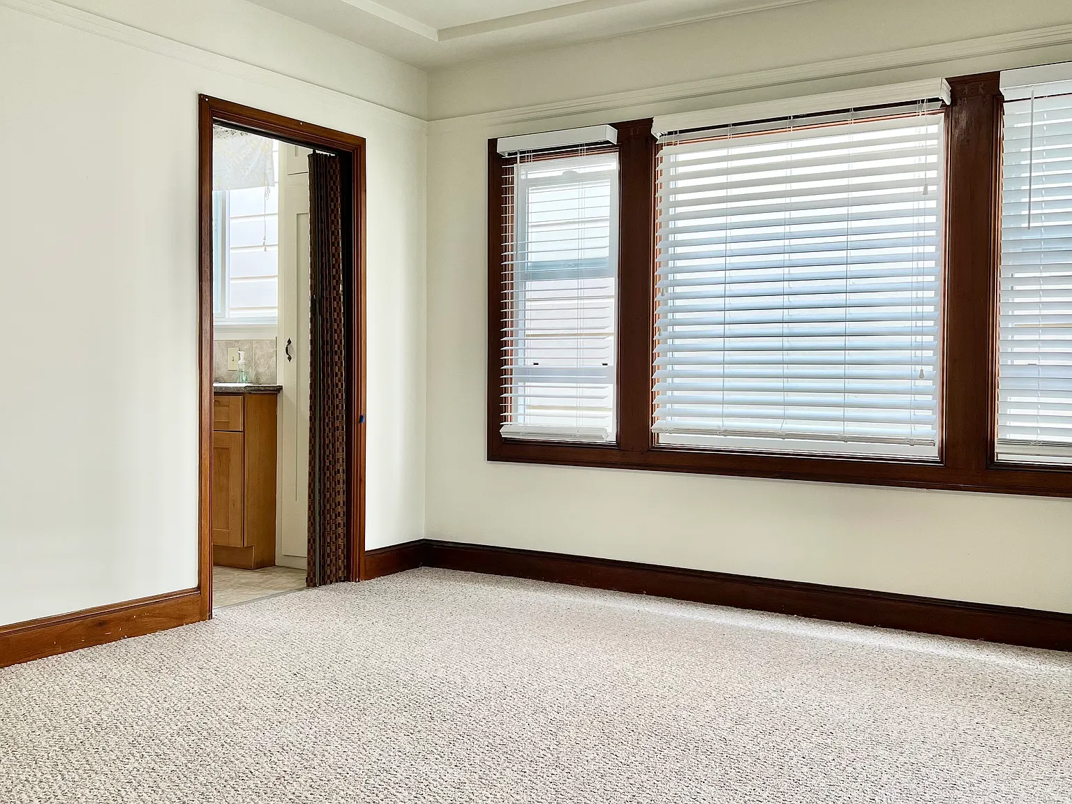 2 bed, 1125 sqft, $5,000 — Photo 3