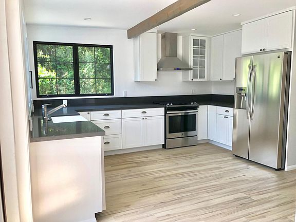 2nd image of 616 Fernwood Pacific Dr