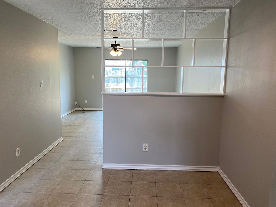 1st image of 402 W 25th St
