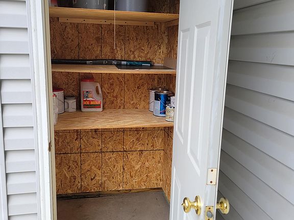 3rd image of 2437 Millwood Loop #9