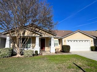 826 W Kimball Ave, Visalia, CA 93277