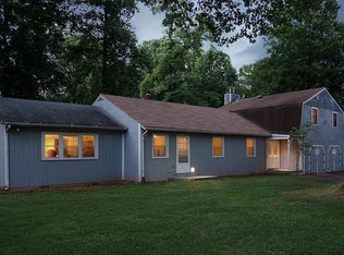 9830 Laurel St, Fairfax, VA 22032