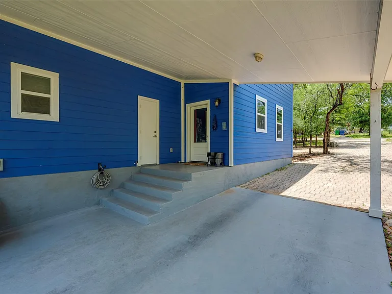 719 Birch Ln — Photo 17