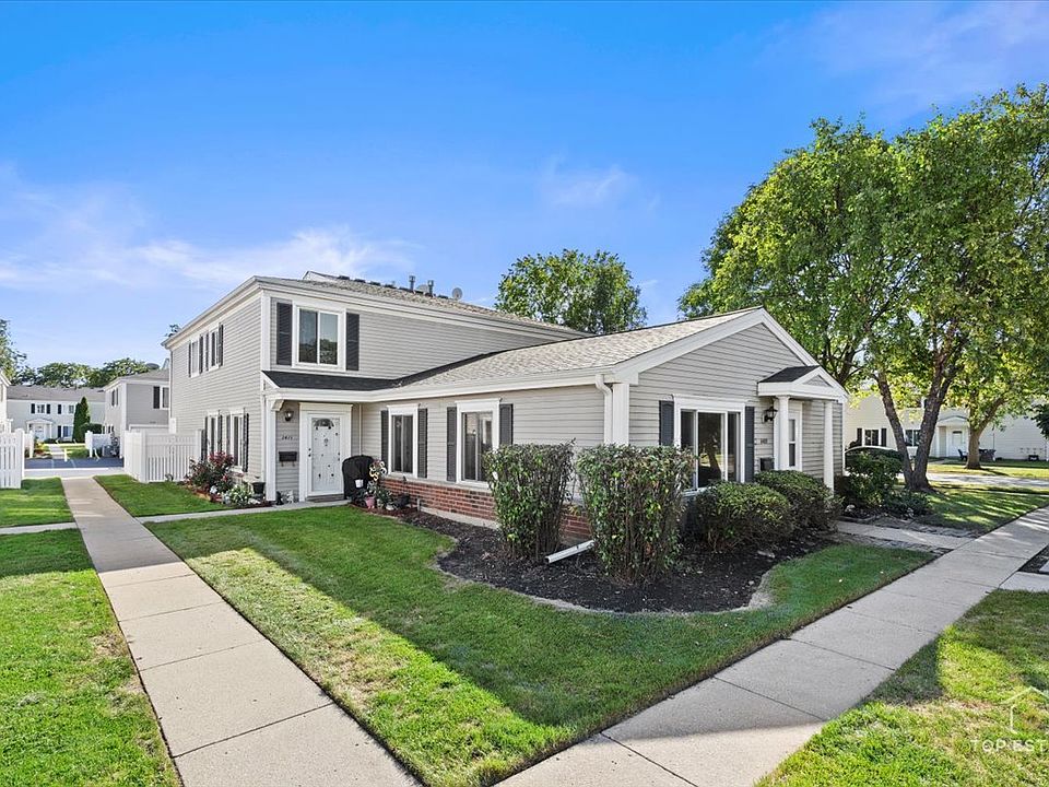 1st image of 1409 Quaker Ln #128-A