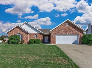 210 Papillon Dr, Swansea, IL