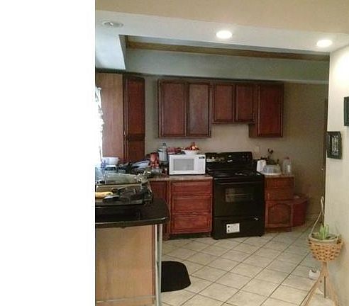 5th image of 8913 Sauer Ave
