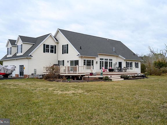 3rd image of 5211 Heron Rd