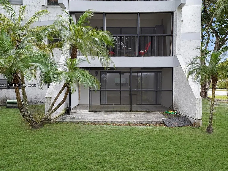 200 Lakeview Dr #101 — Photo 11