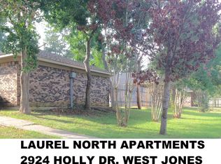 2924 Holly Rd, Laurel, MS 39440