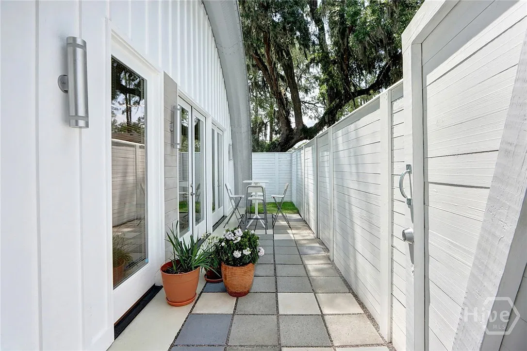 1 bed, 1.0 bath, 900 sqft, $2,000 — Photo 4