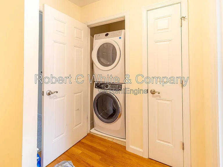 330 Crystal Ave #10 — Photo 7