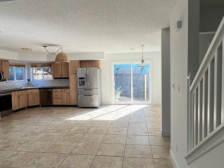 Wildwood Dr — Photo 9