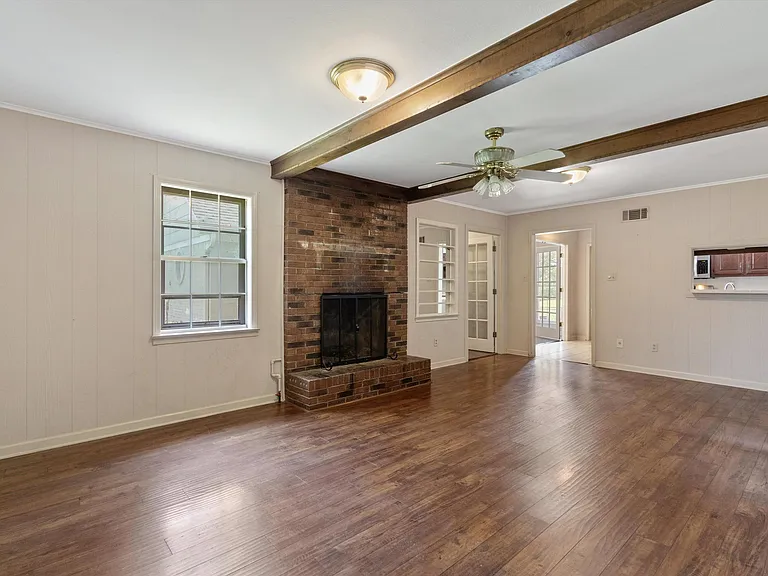 8280 Highway 196 — Photo 25