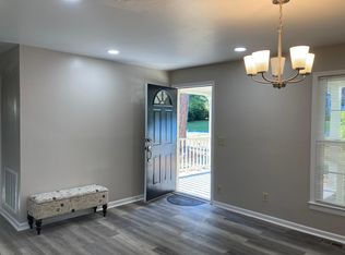 111 Woodland Dr, Lexington, SC 29072