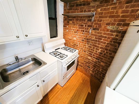 4th image of 2252 1st Ave APT 2A