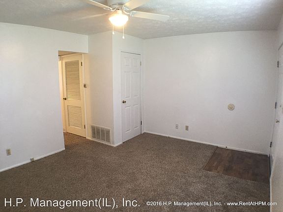 4th image of 241 Glenlake Dr APT A