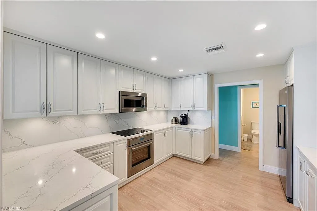 3 bed, 2.5 bath, 2030 sqft, $20,000 — Photo 3