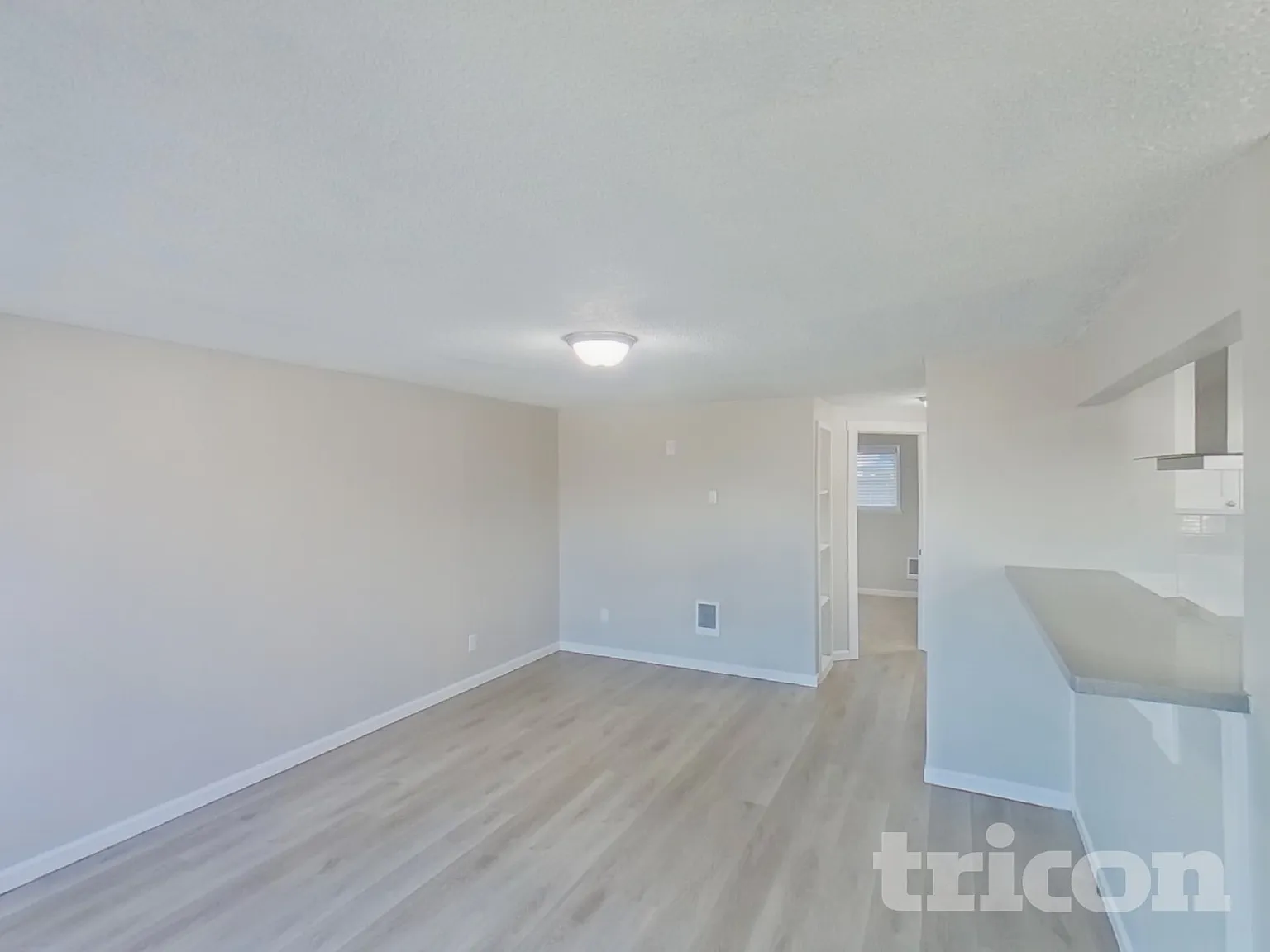 4904 Pacific St SW Lakewood WA — Photo 2