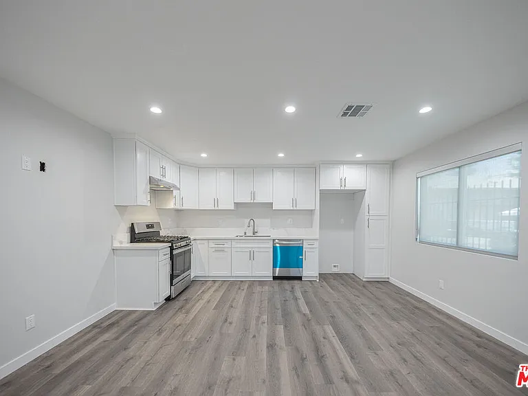 5837 N Cartwright Ave — Photo 7