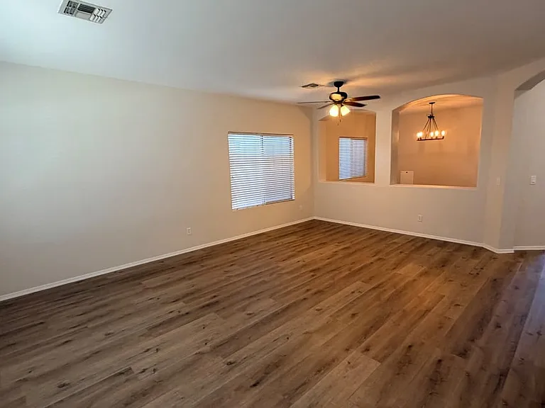 22156 N Sunset Dr — Photo 9