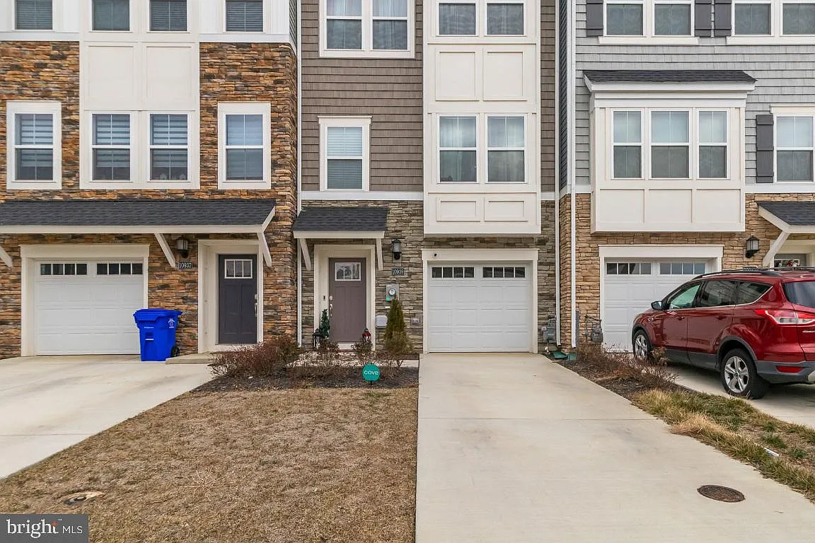 Building Photo - 10939 Drummond Pl