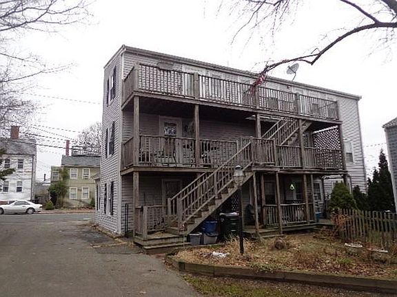 2nd image of 9 Kent St APT D