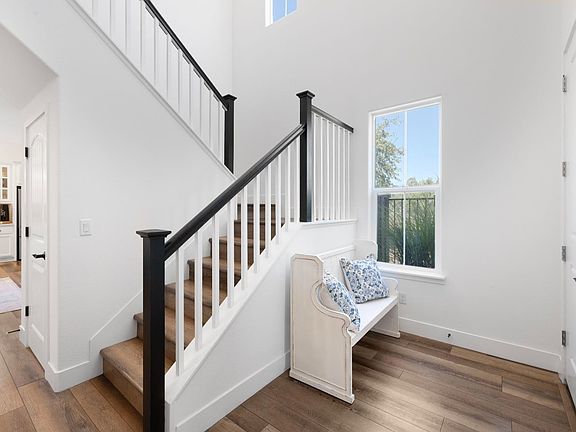 4th image of 700 Silo St