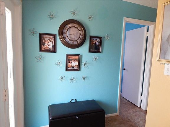 4th image of 23179 Mac Lellan Ave