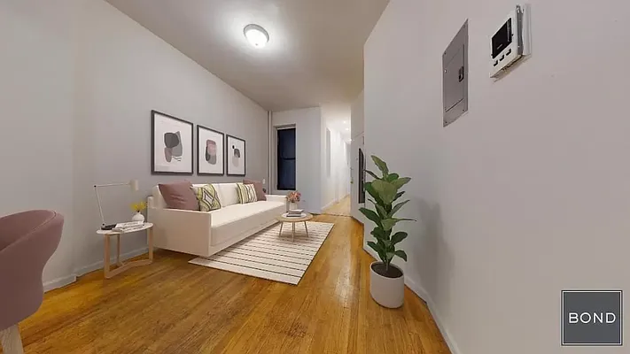 Rented by Bond New York | media 37