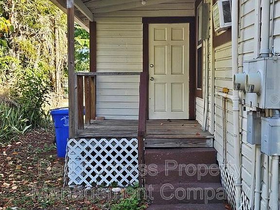 2nd image of 3810 Desoto Ave #A