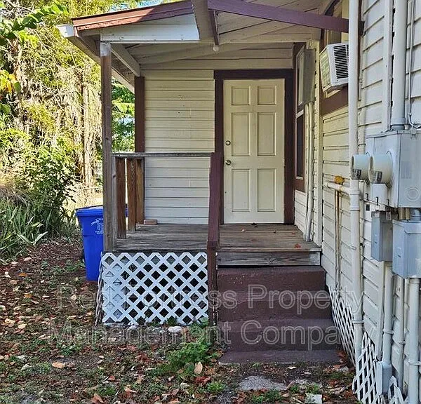 3810 Desoto Ave #A — Photo 2