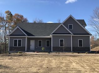 189 W Townsend Rd, Lunenburg, MA 01462