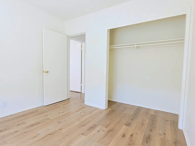 1113 S Pine Dr — Photo 3