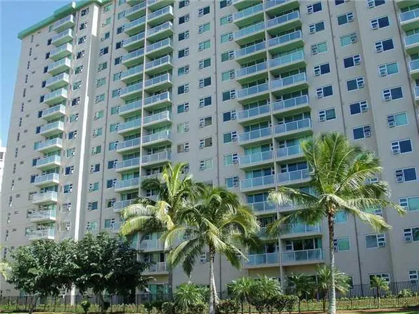 3009 Ala Makahala Pl, Honolulu, HI