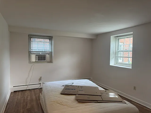 300 Main St #1 — Photo 11