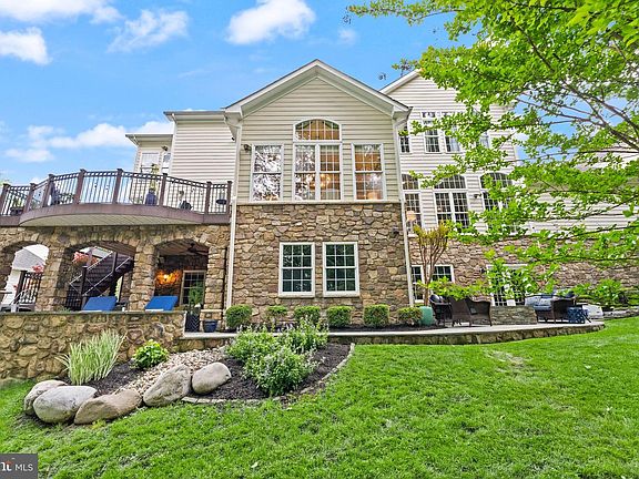 5th image of 18919 Canoe Landing Ct