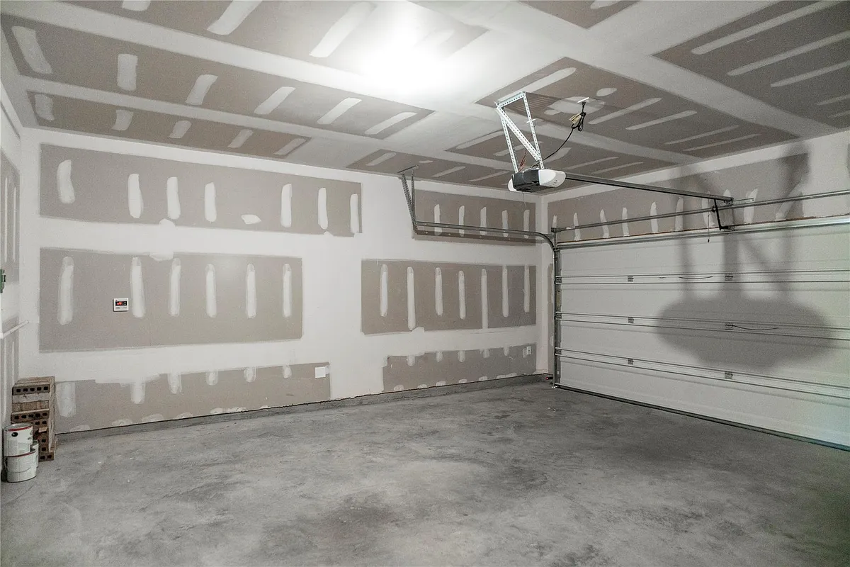 Building Photo - 208 Cambria Green Ln