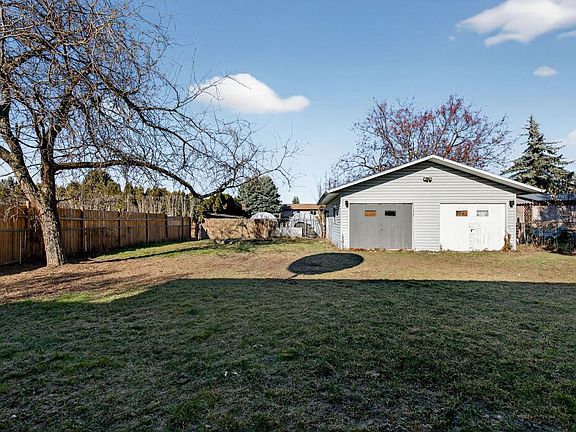 3rd image of 290 Pearson Rd