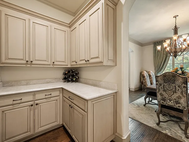 7947 Chartwell Ln — Photo 12