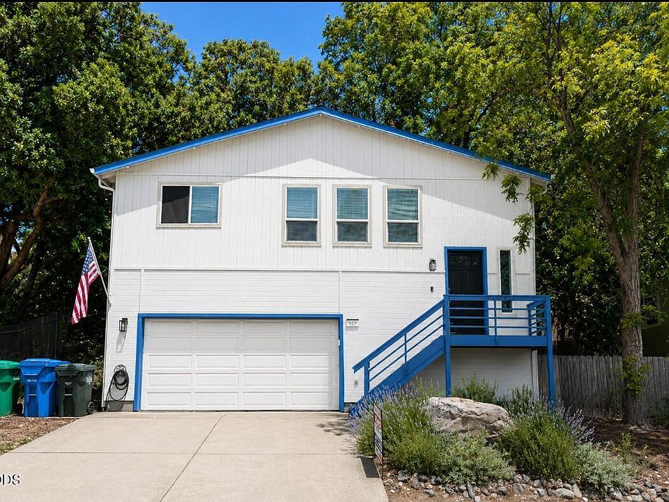 1st image of 937 4th Ave