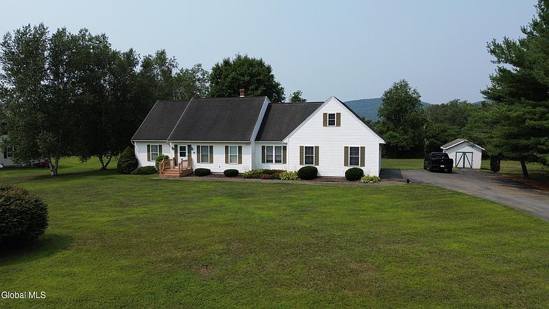 3rd image of 11 Granview Drive