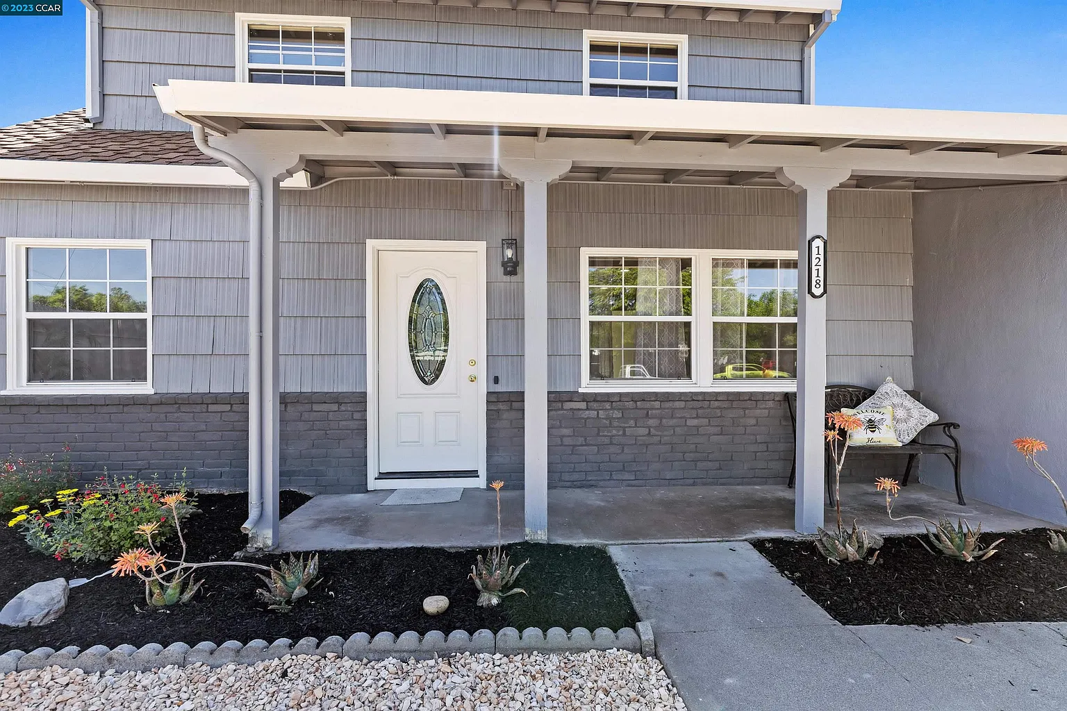 1218 Hillview Dr photo 1